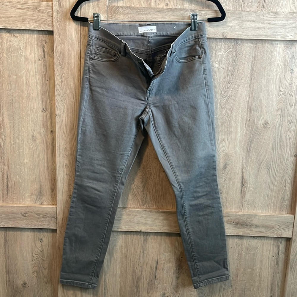 Loft lightweight jeans. Modern skinny crop.